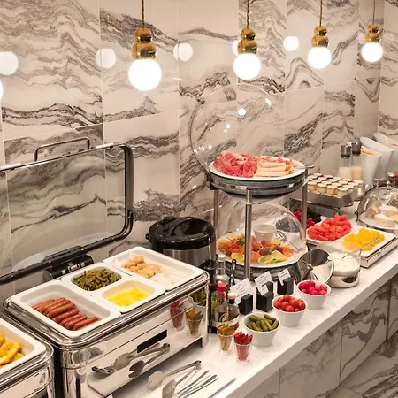 Hotel La Clef Champs-elysees By The Crest Collection 5*