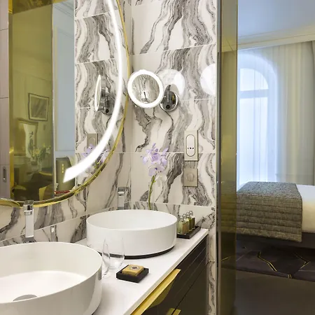 Hotel La Clef Champs-elysees By The Crest Collection Paris