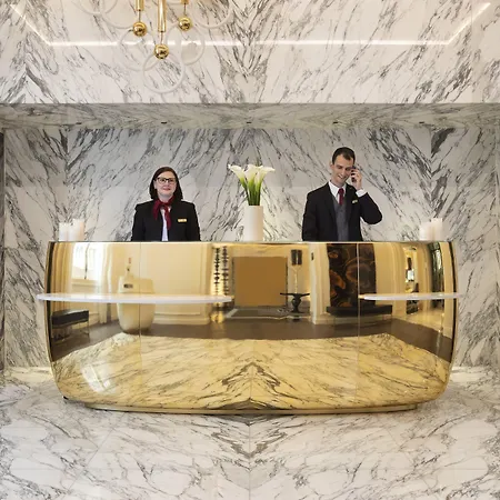 Hotel La Clef Champs-elysees By The Crest Collection Paris