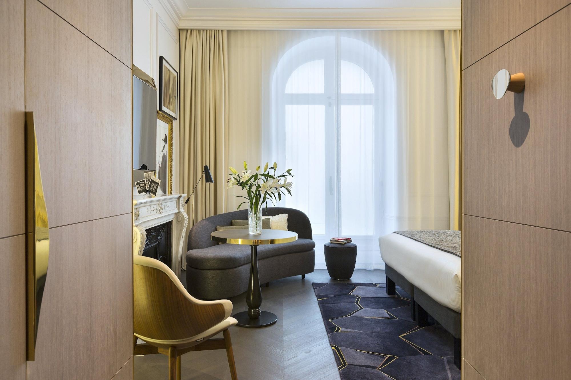 La Clef Champs-élysées By The Crest Collection Hotel Parigi