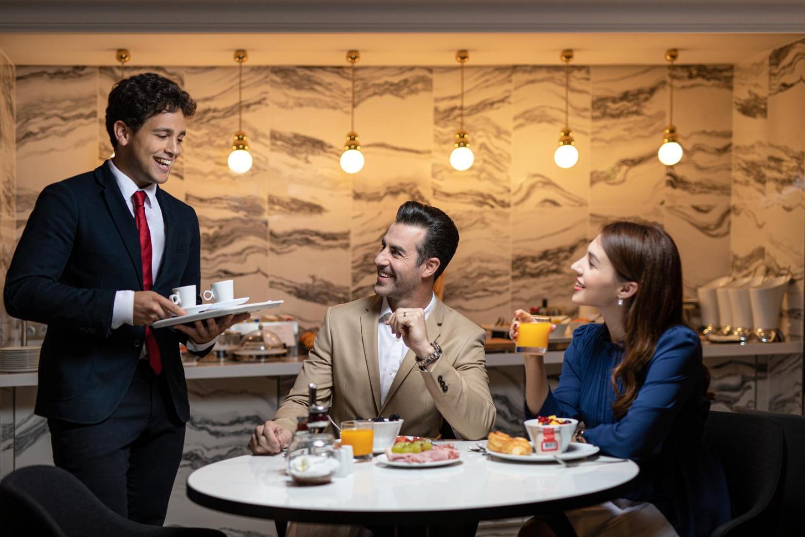 La Clef Champs-élysées By The Crest Collection 5* Parigi