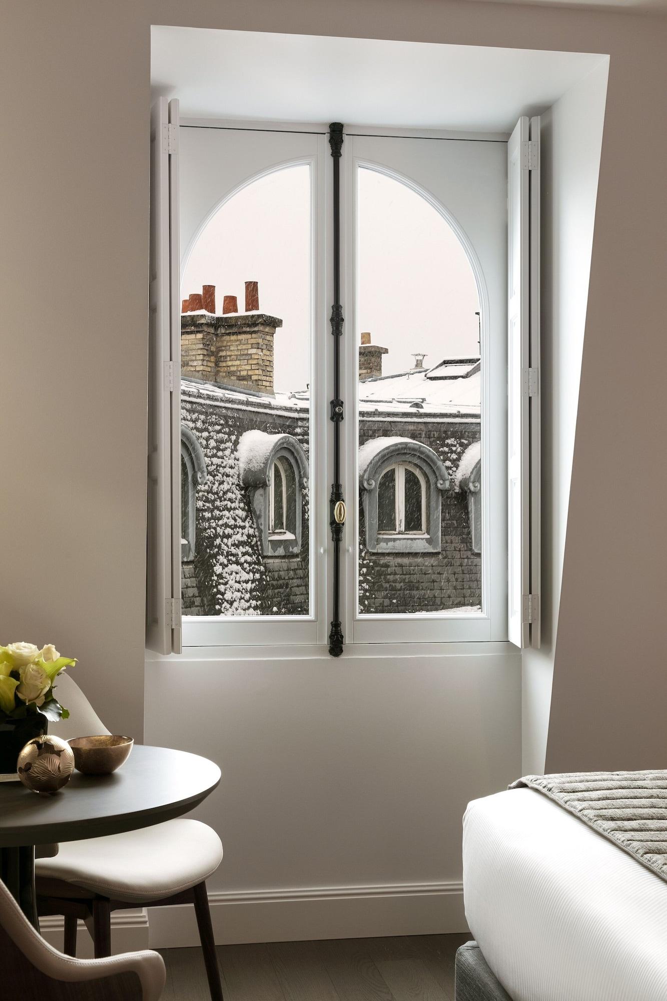 La Clef Champs-élysées By The Crest Collection Hotel Parigi