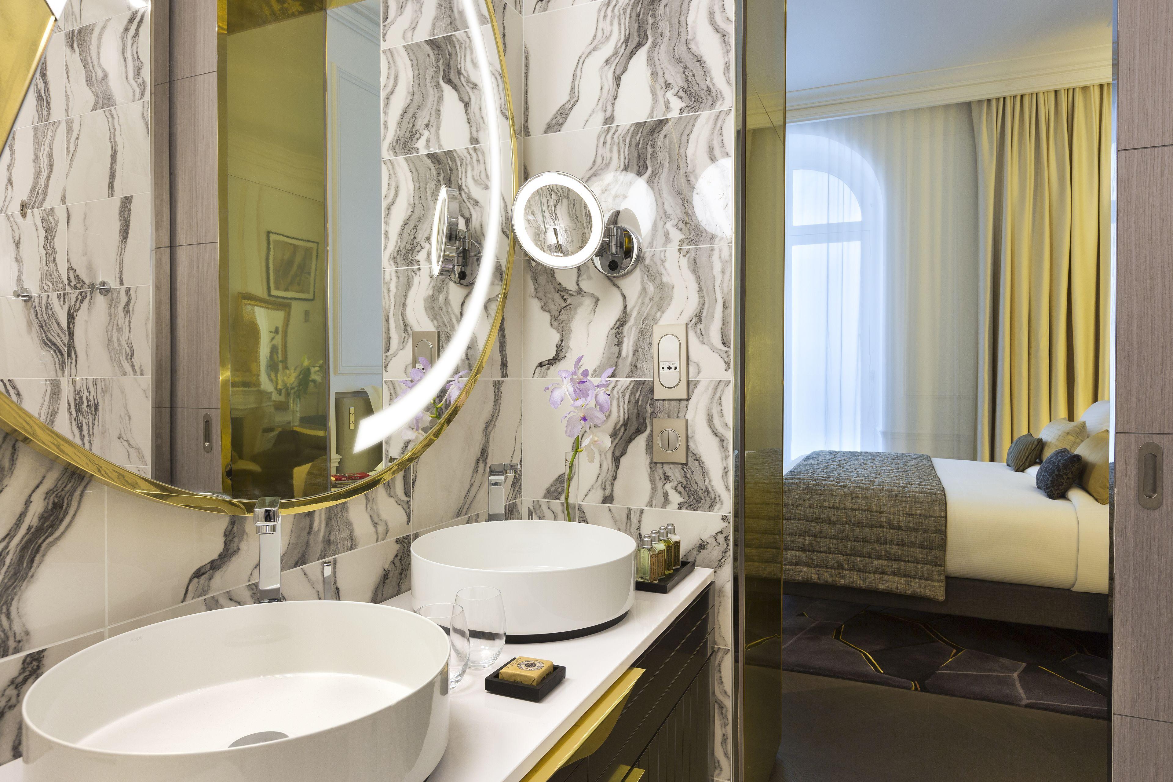 Hotel La Clef Champs-elysees By The Crest Collection Paris