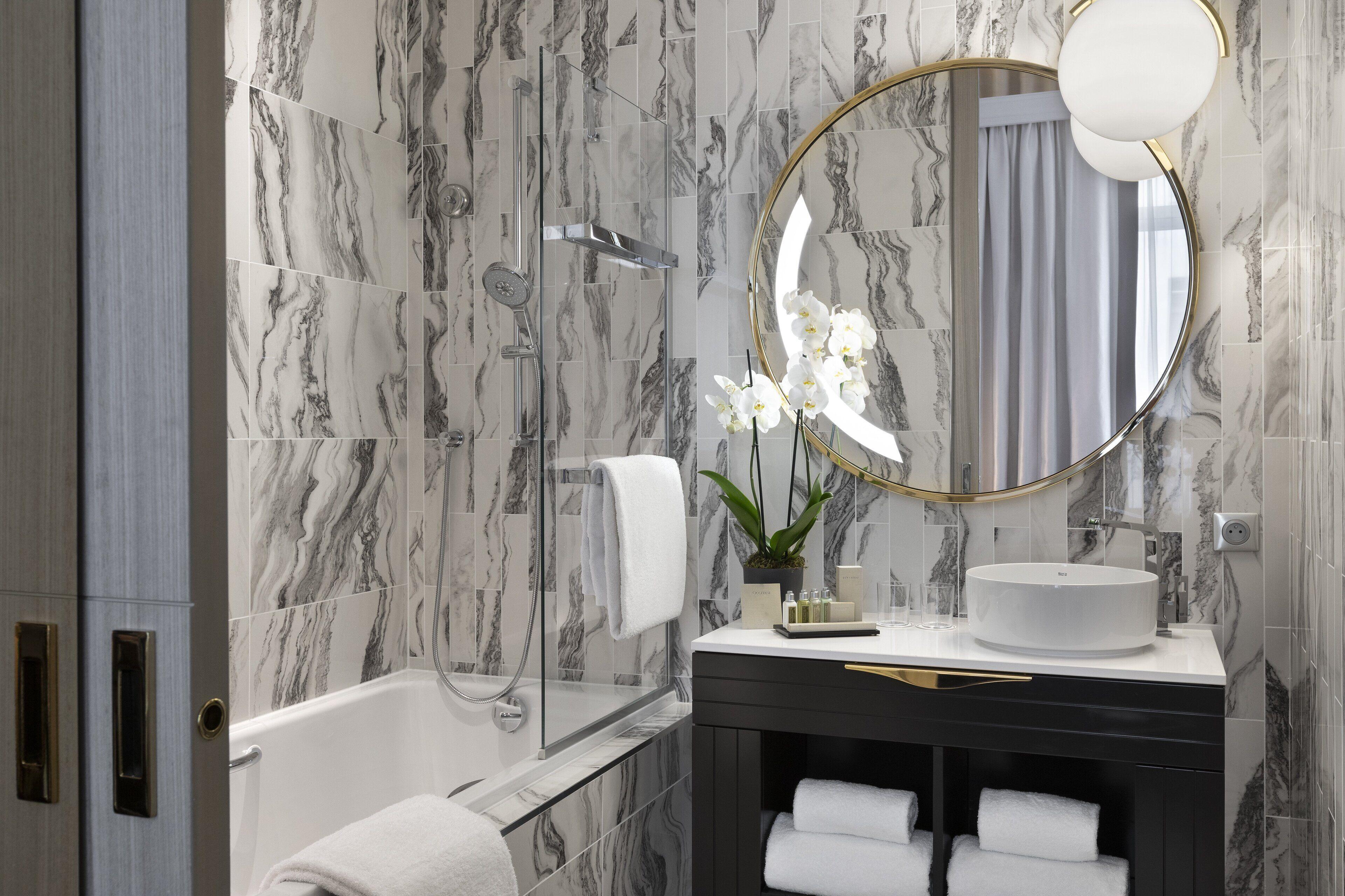 La Clef Champs-élysées By The Crest Collection Hotel